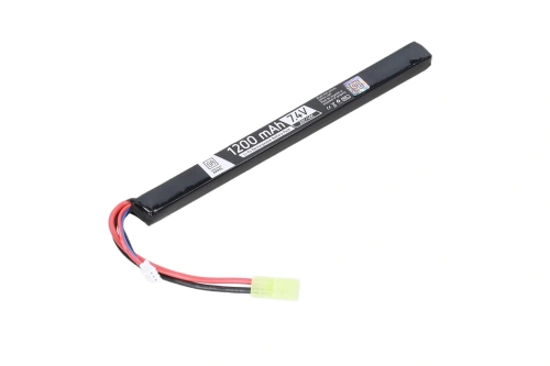 Specna Arms 7,4V 1200 mAh 20/40C LiPo batterij onder het deksel van de Tamiya mini AK replica